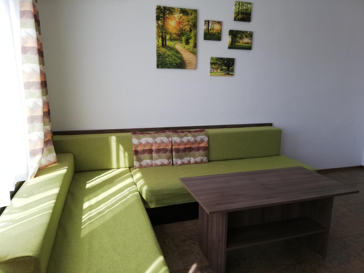 Apartamenti Zhelezovi Pomorie Luaran gambar