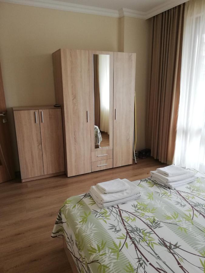 Apartamenti Zhelezovi Pomorie Luaran gambar